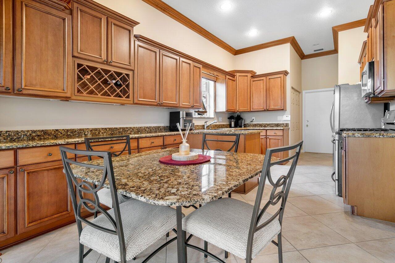 8161 Quail Meadow Way Property Photo 6