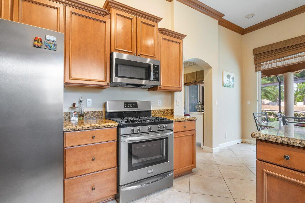 8161 Quail Meadow Way Property Photo 7