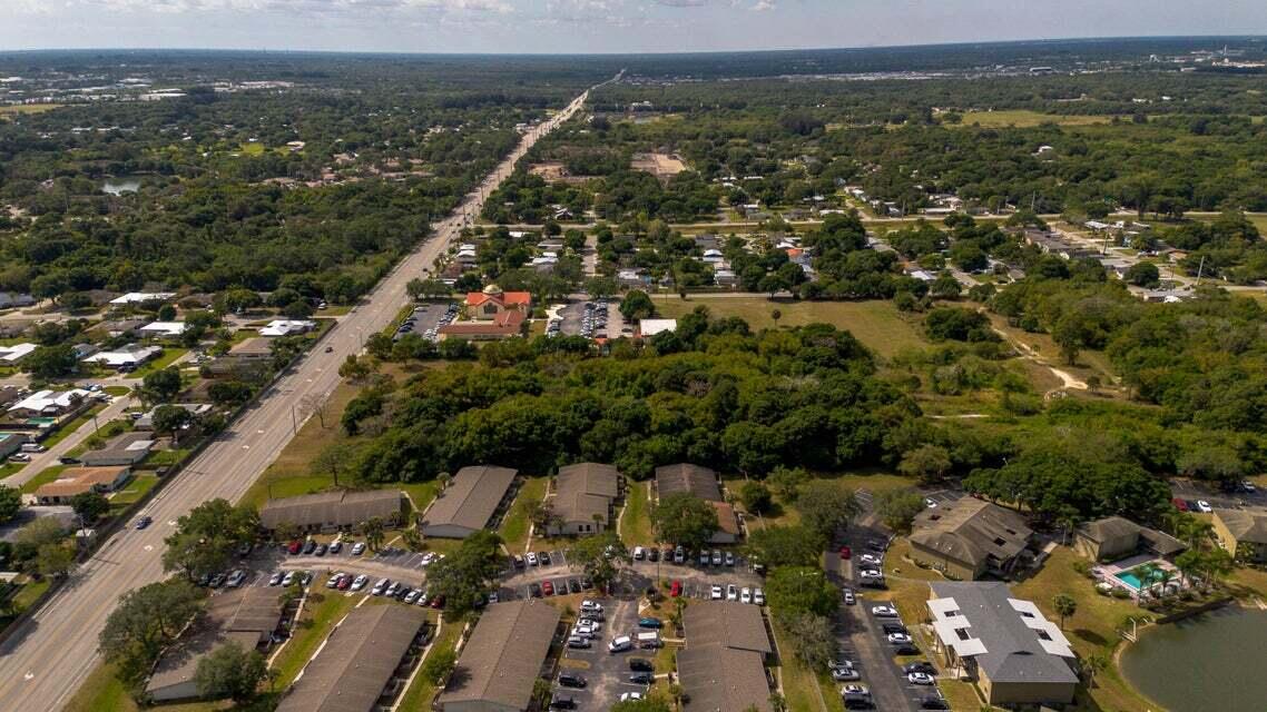 2205 S Stanton Avenue Property Photo 10