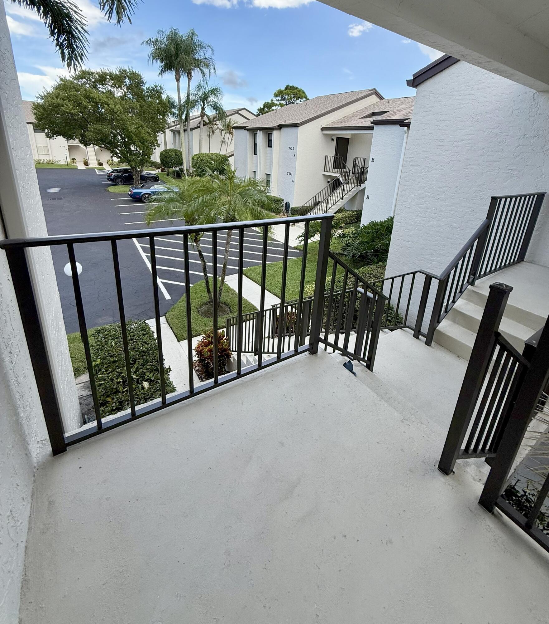 702 Wingfoot Drive D Property Photo 5