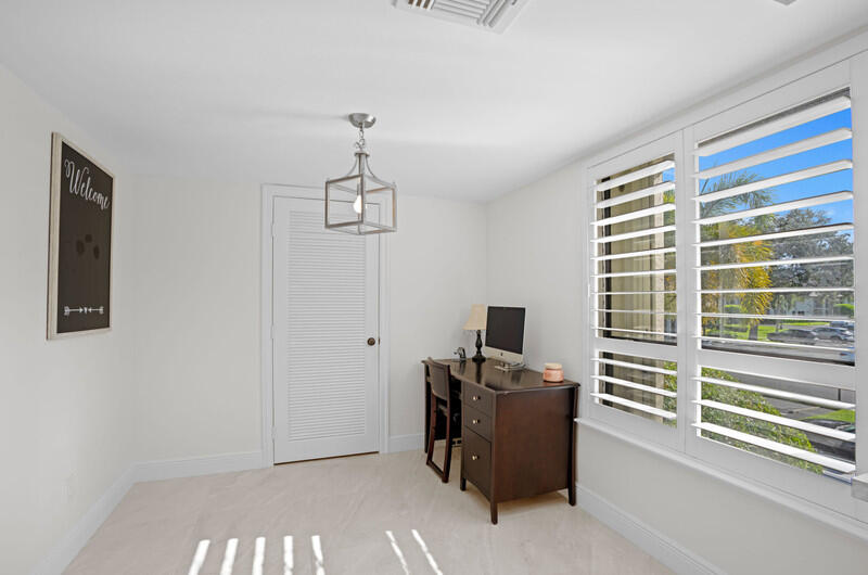 702 Wingfoot Drive D Property Photo 11
