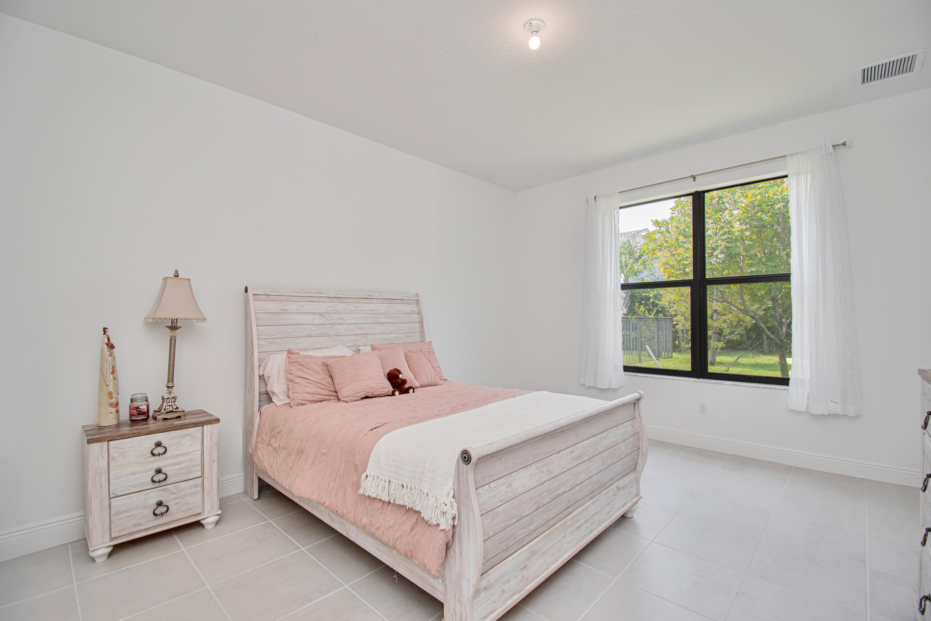 16420 Sandy Shore Drive Property Photo 11