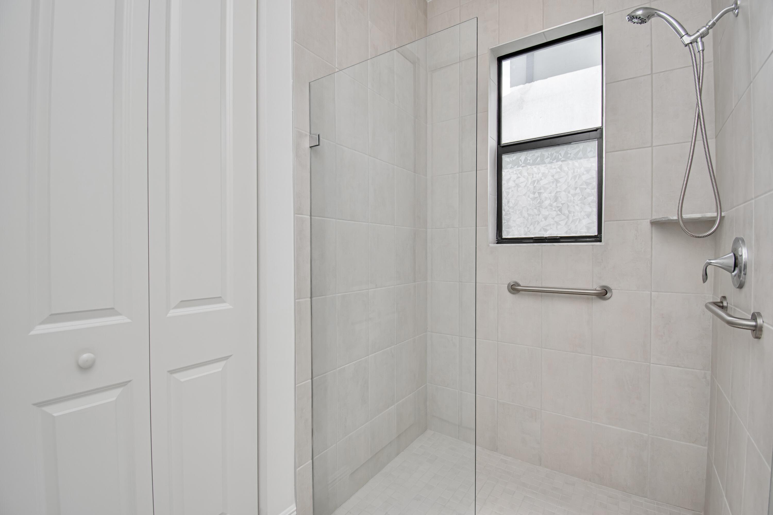 16420 Sandy Shore Drive Property Photo 15