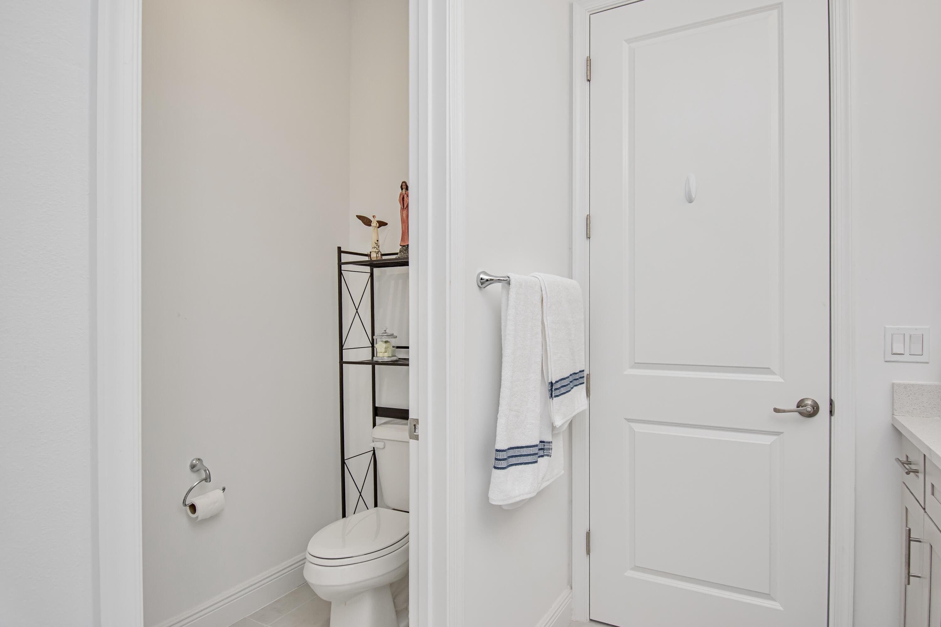 16420 Sandy Shore Drive Property Photo 16