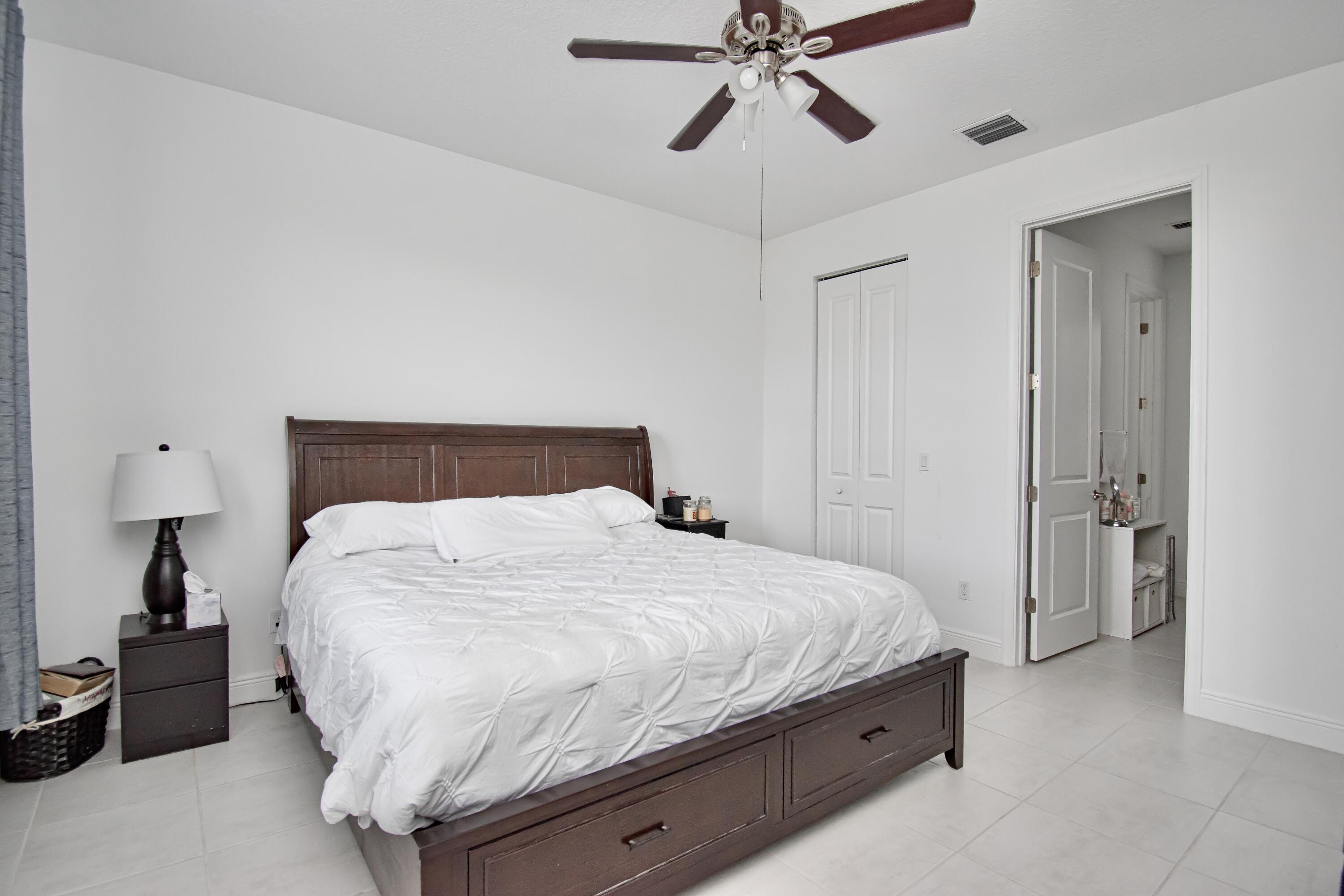 16420 Sandy Shore Drive Property Photo 19