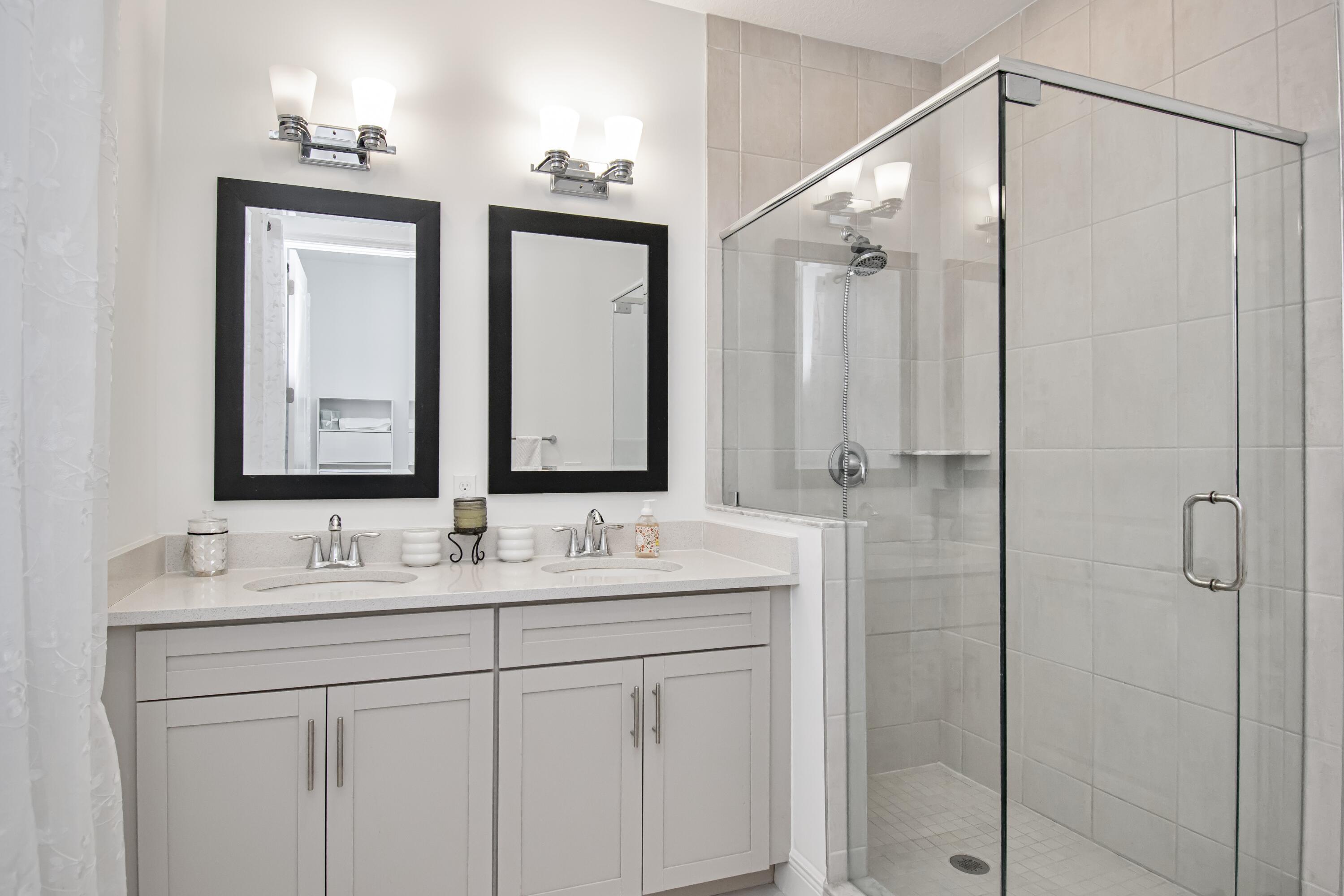 16420 Sandy Shore Drive Property Photo 20