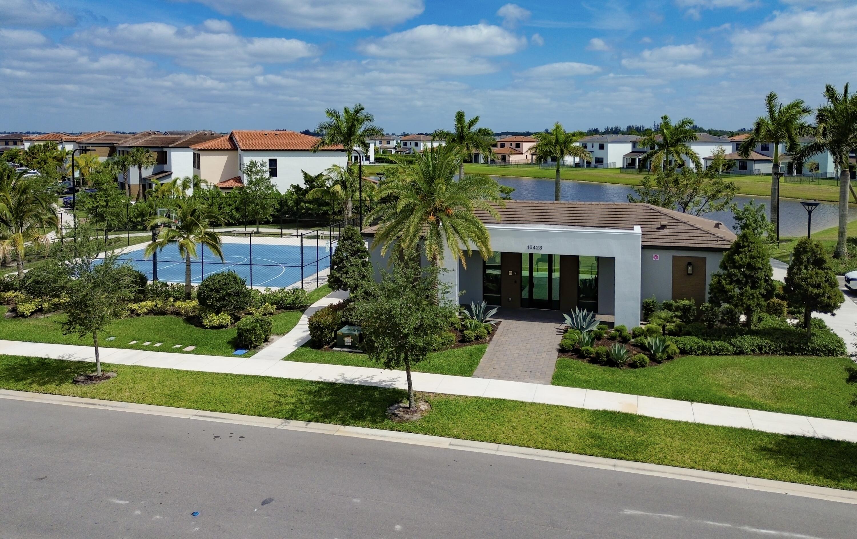 16420 Sandy Shore Drive Property Photo 38