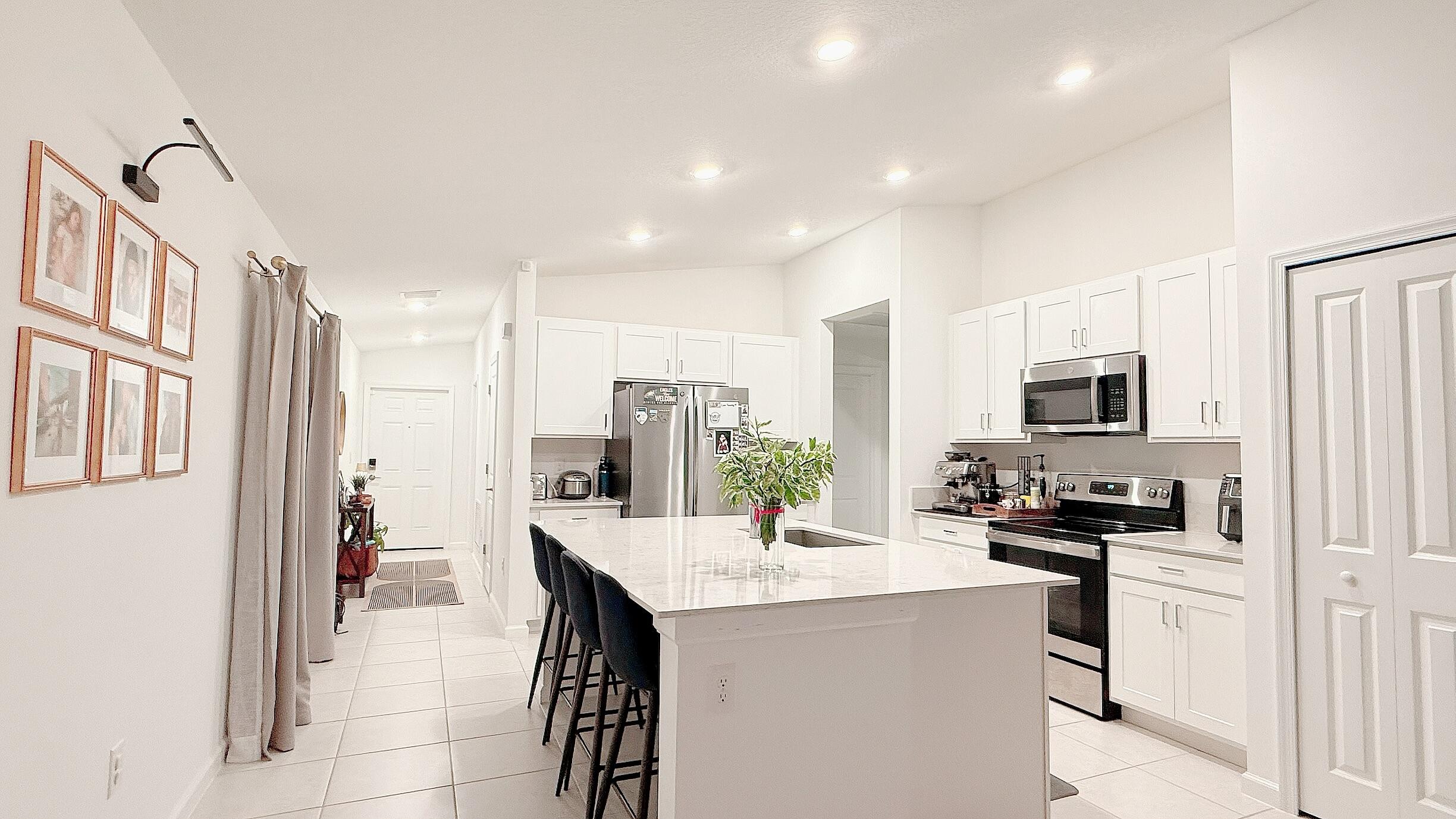 612 Papillon Street Sw Property Photo 14