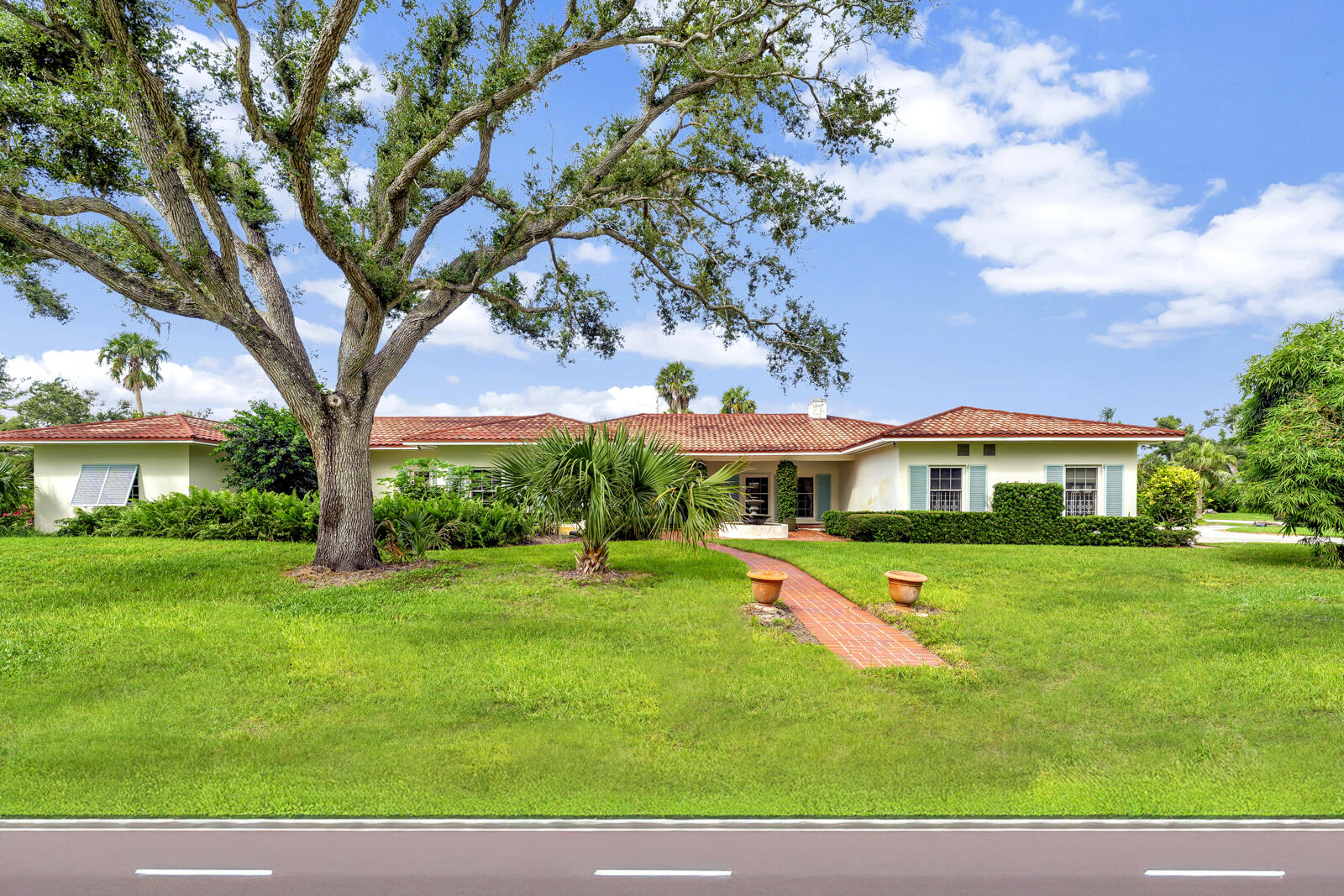 3655 Flamingo Drive Property Photo 1