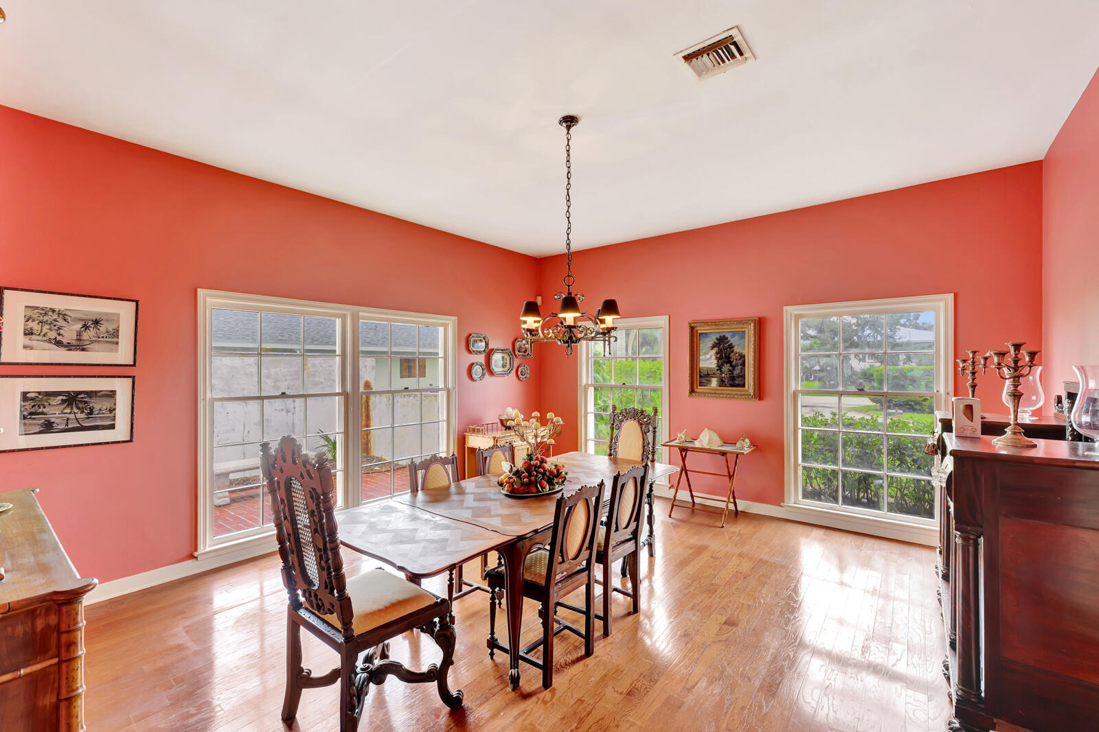 3655 Flamingo Drive Property Photo 8