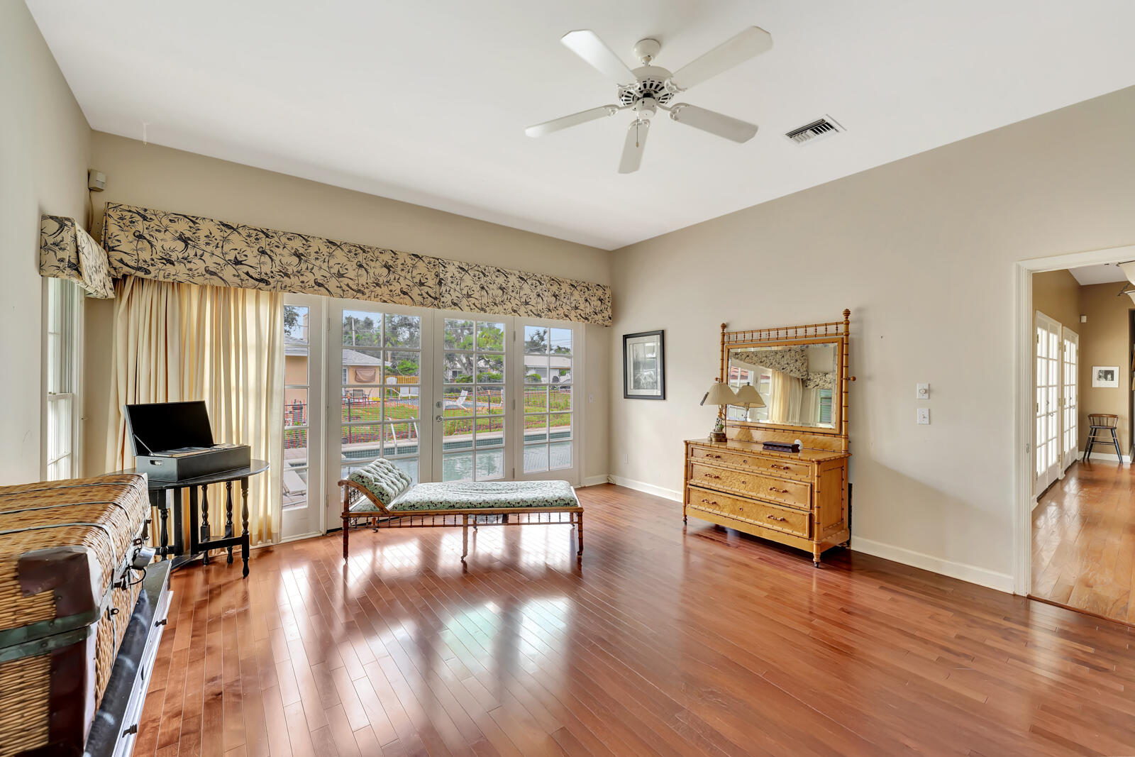 3655 Flamingo Drive Property Photo 21