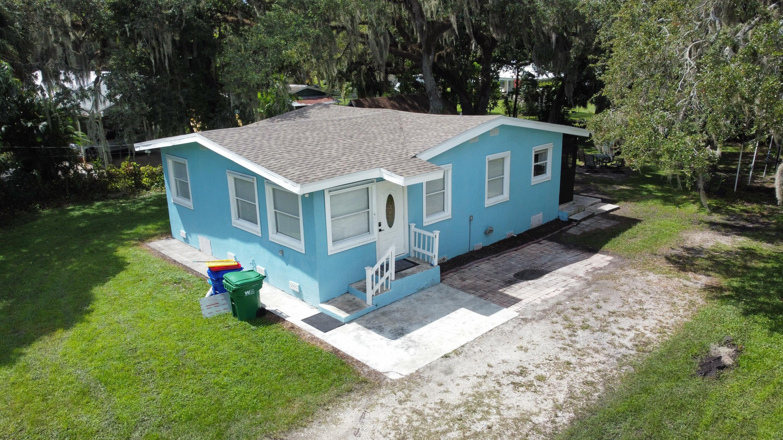 1806 SW 2 Avenue Property Photo 1