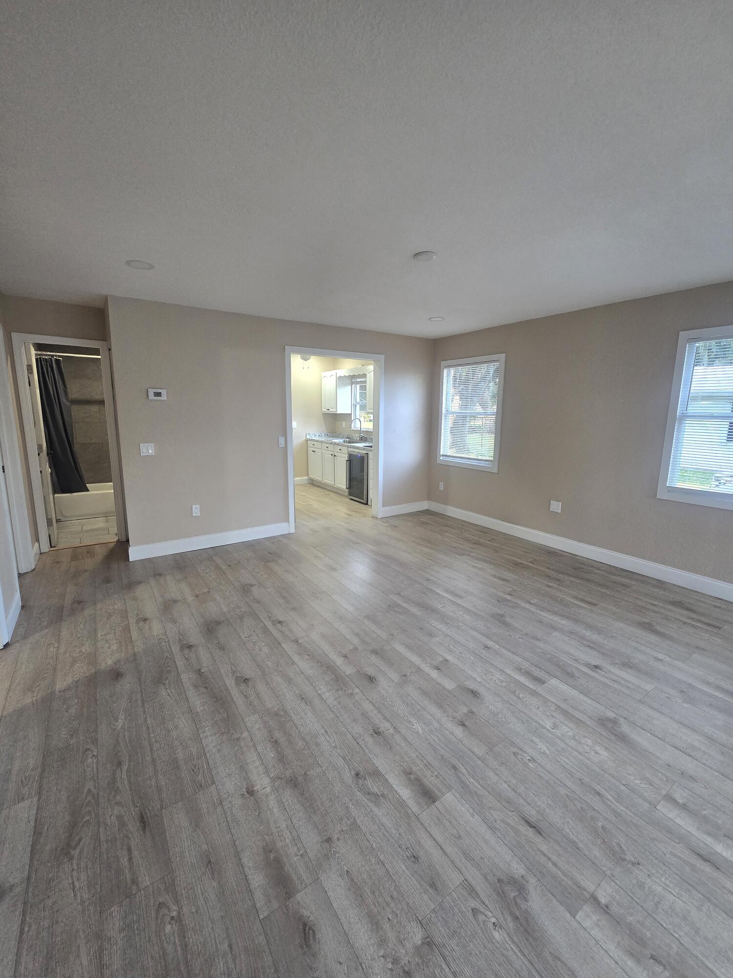 1806 Sw 2 Avenue Property Photo 5