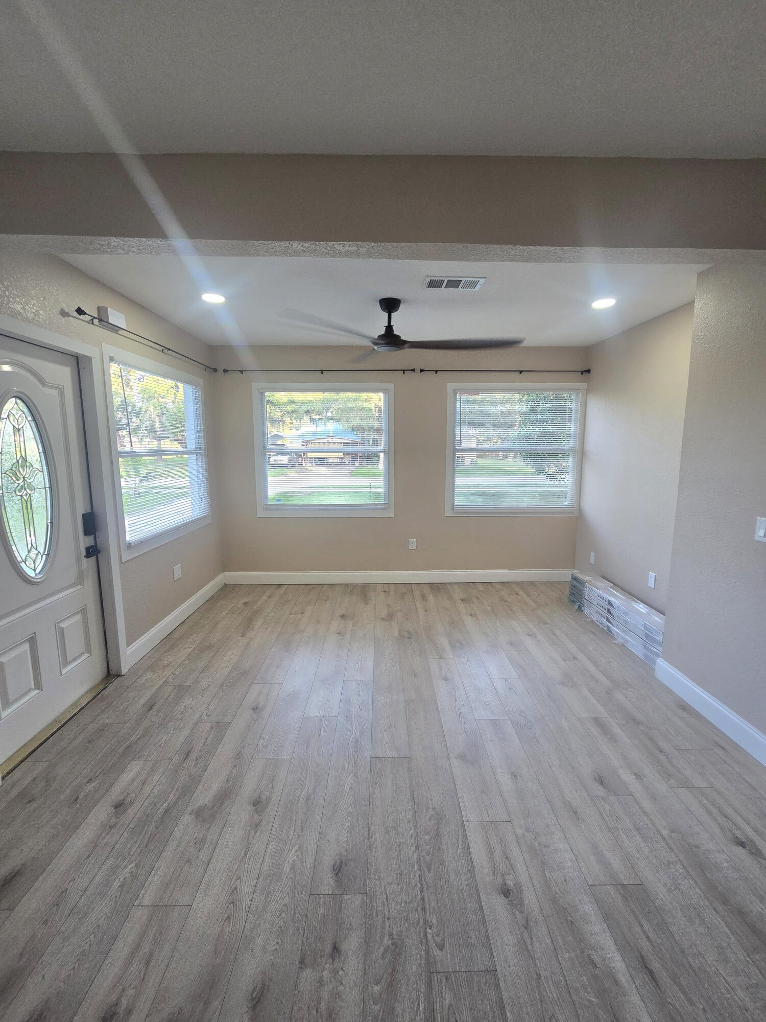 1806 Sw 2 Avenue Property Photo 6