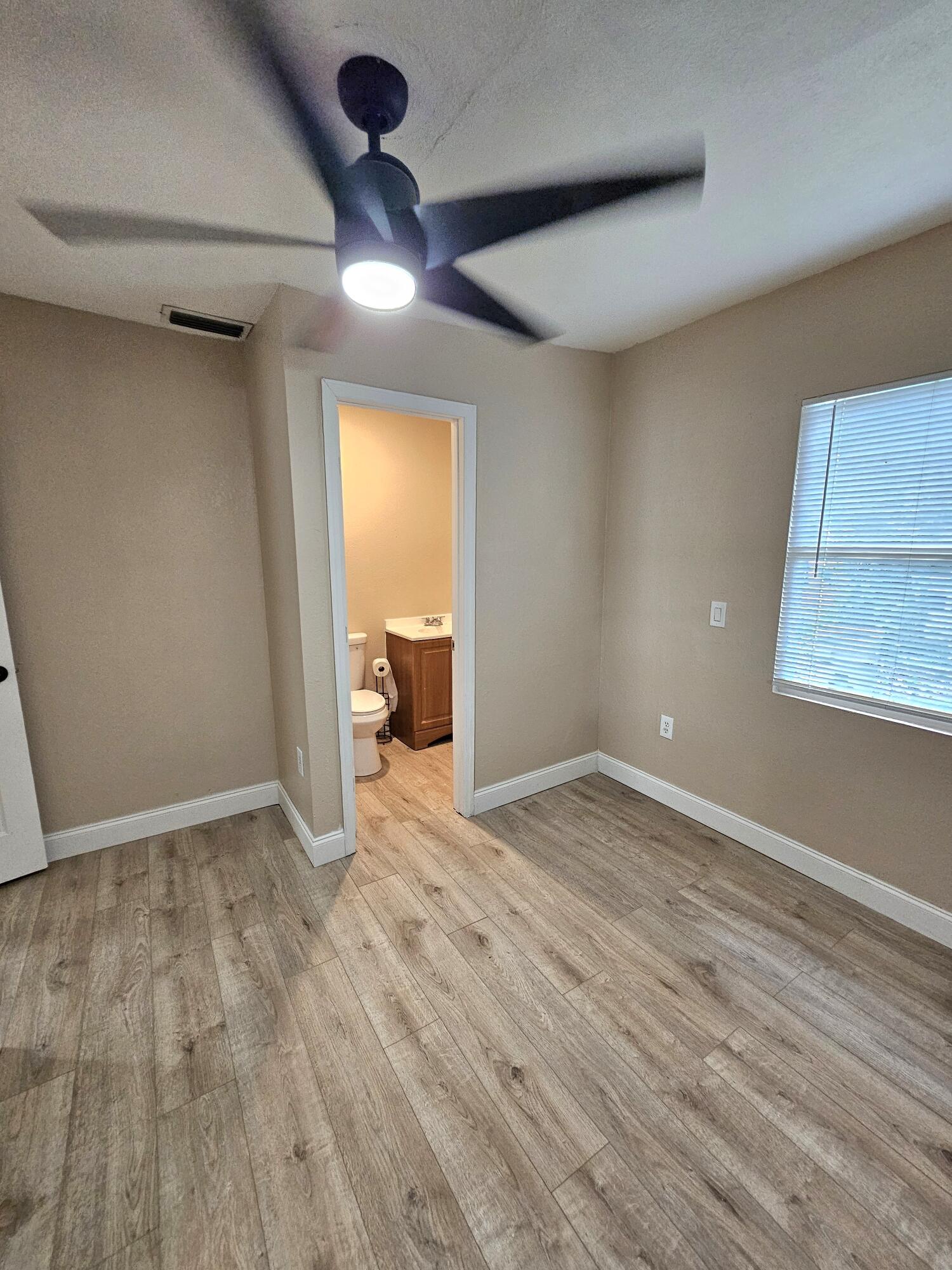 1806 Sw 2 Avenue Property Photo 9