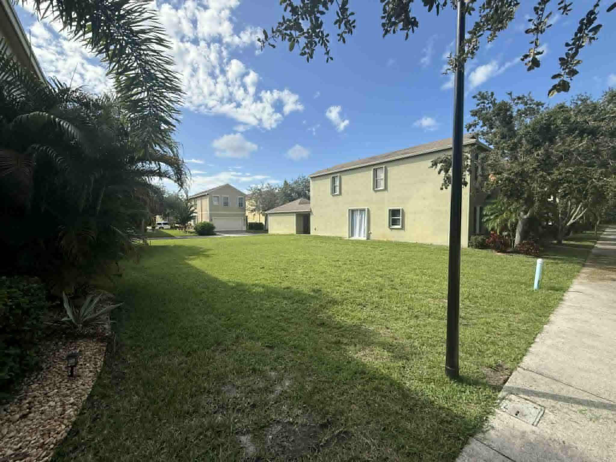 2527 Se Ruskin Drive Property Photo 9
