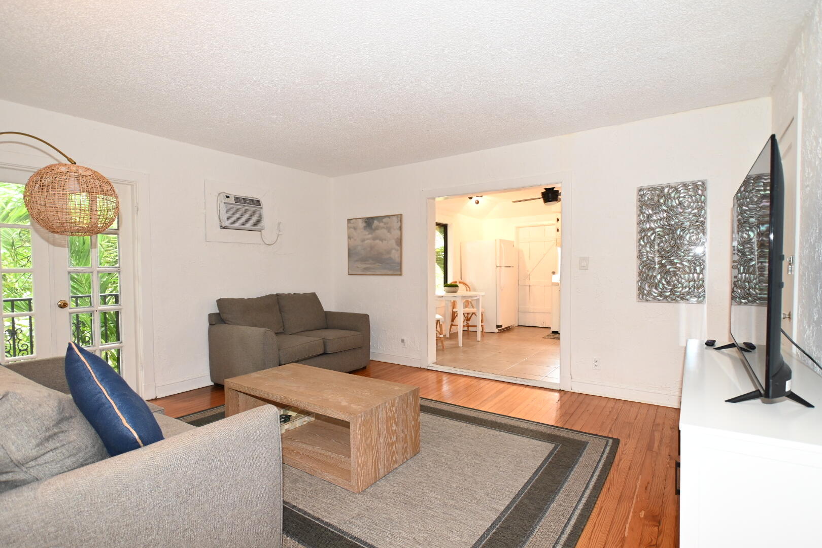 701 W Ocean Avenue Property Photo 10