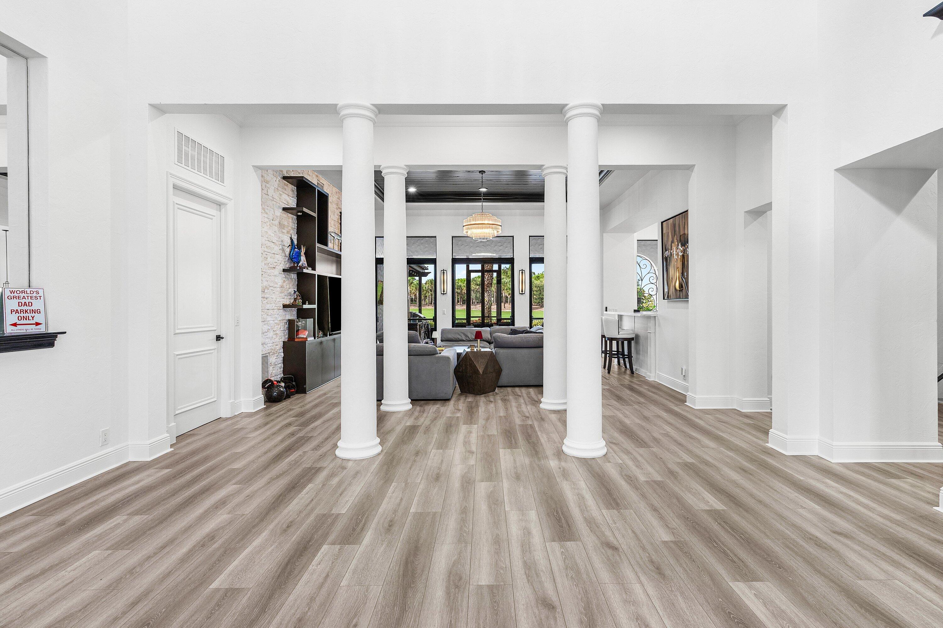 9910 Bay Leaf Court Property Photo 6