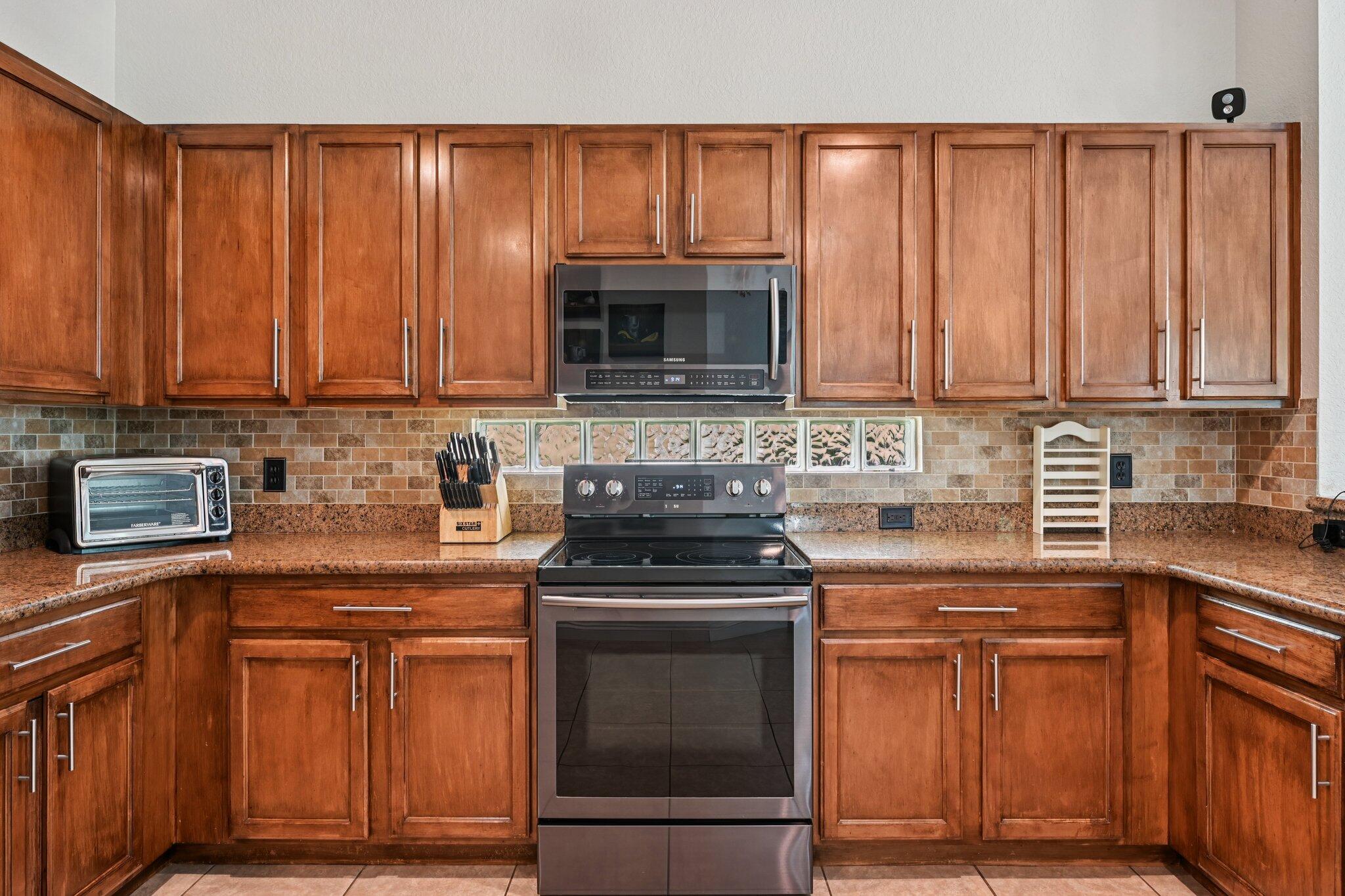 553 Gazetta Way Property Photo 16