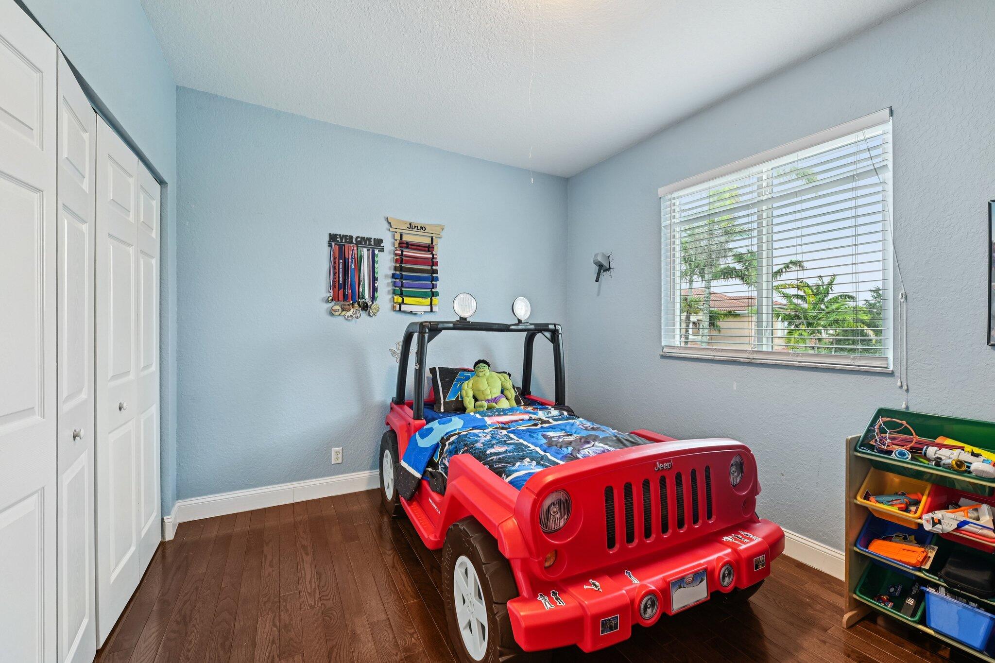 553 Gazetta Way Property Photo 23
