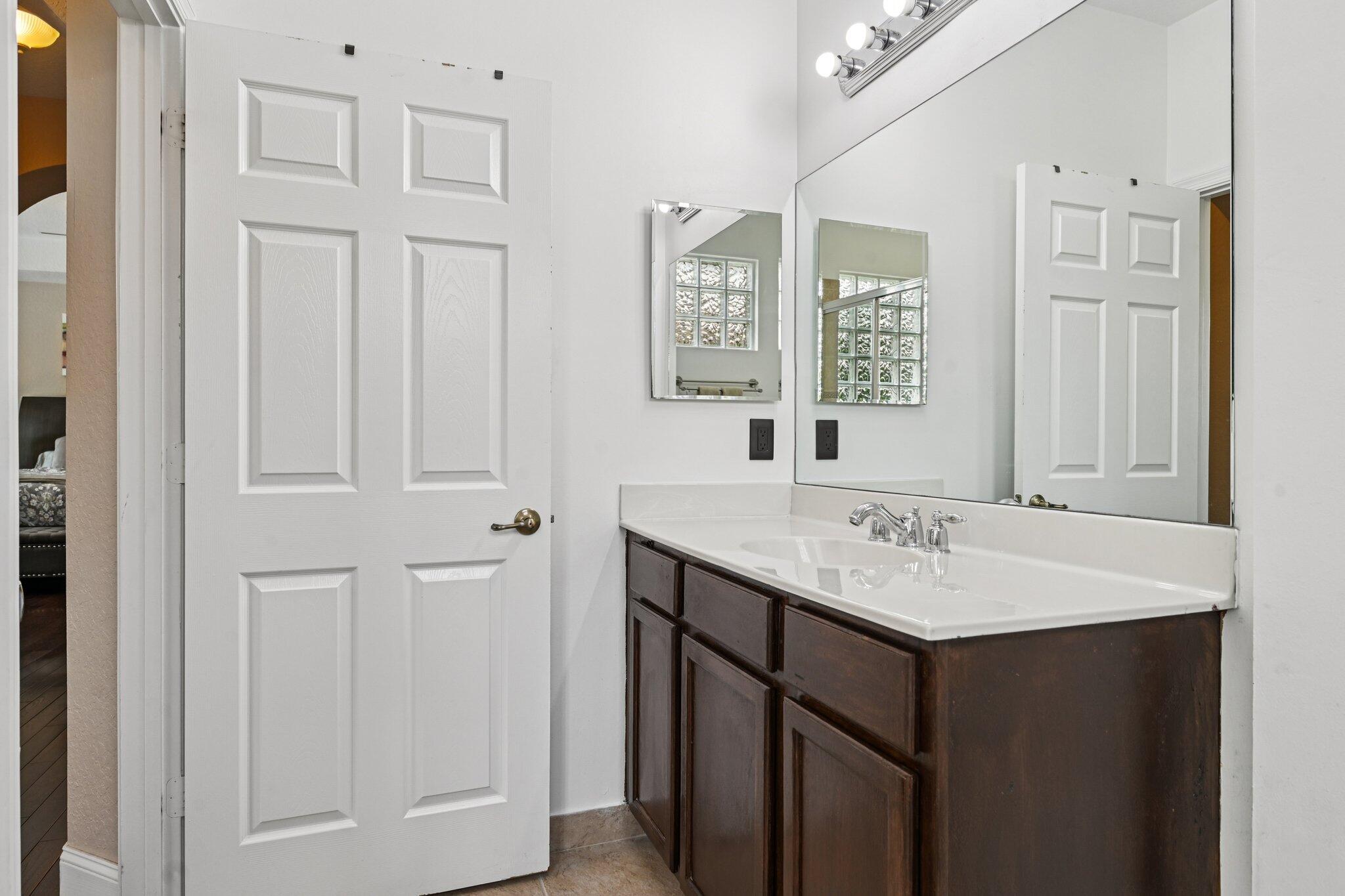 553 Gazetta Way Property Photo 35