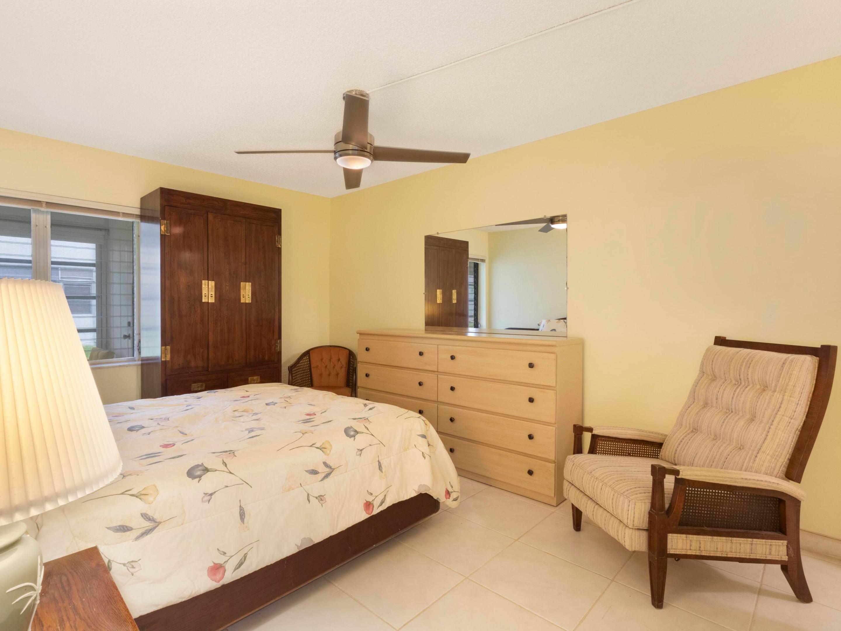 405 Burgundy I Property Photo 15