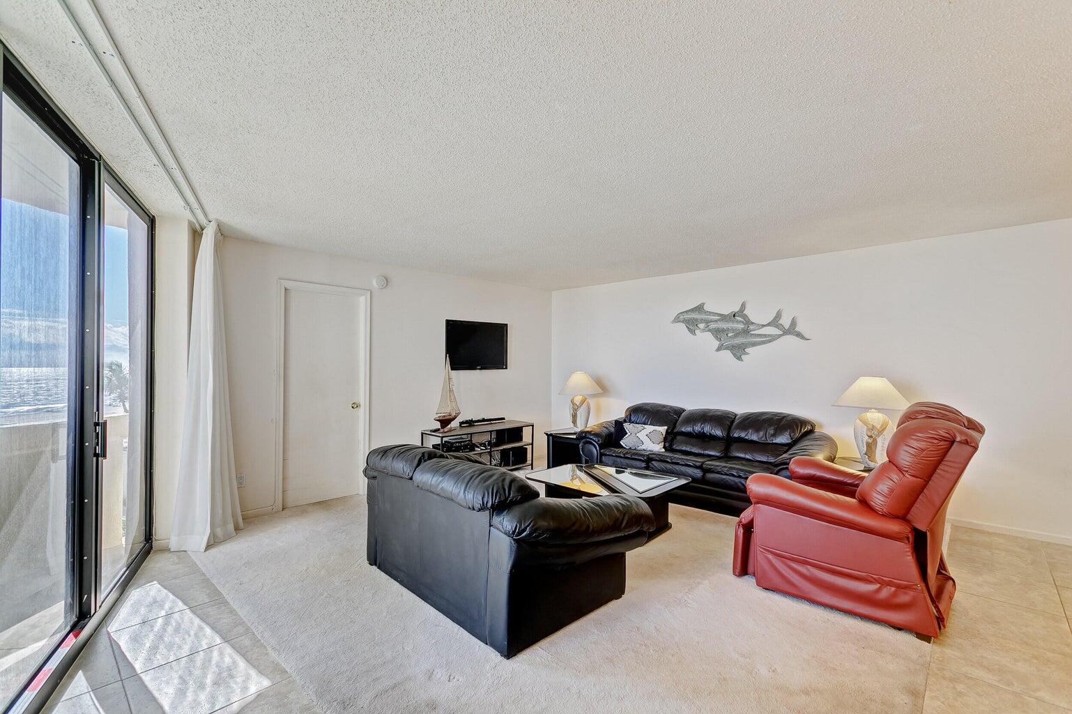 2800 N Ocean Drive B - 6d Property Photo 5