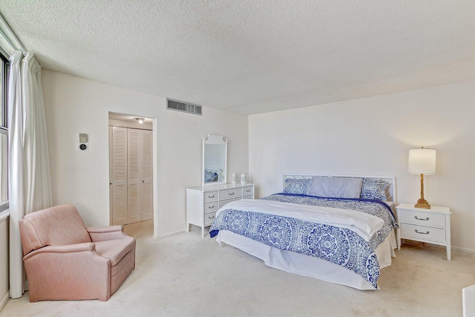 2800 N Ocean Drive B - 6d Property Photo 23