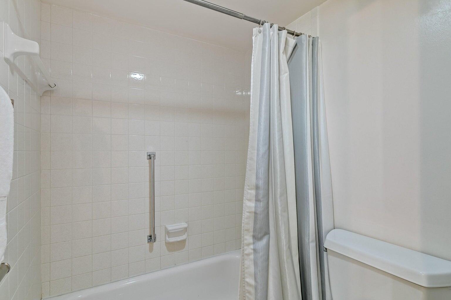2800 N Ocean Drive B - 6d Property Photo 34
