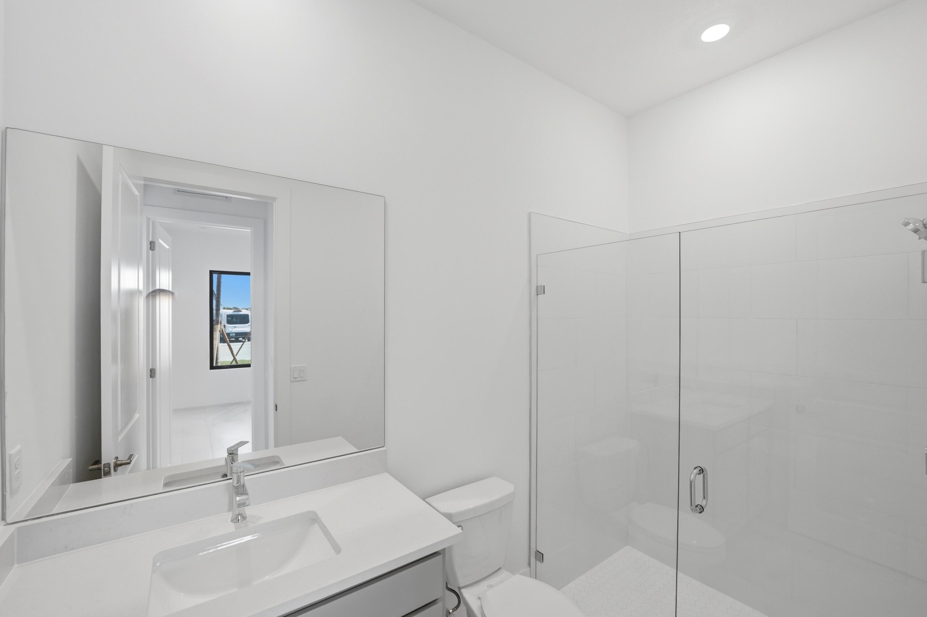 1016 Raleigh Way Property Photo 19