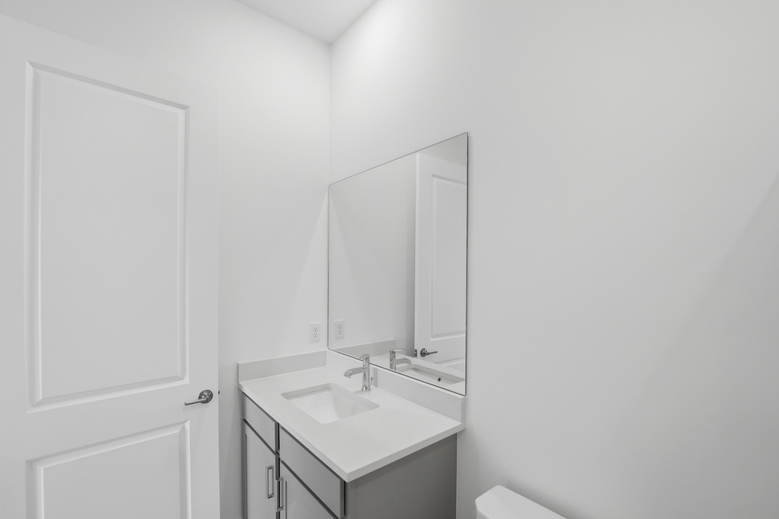 1016 Raleigh Way Property Photo 20