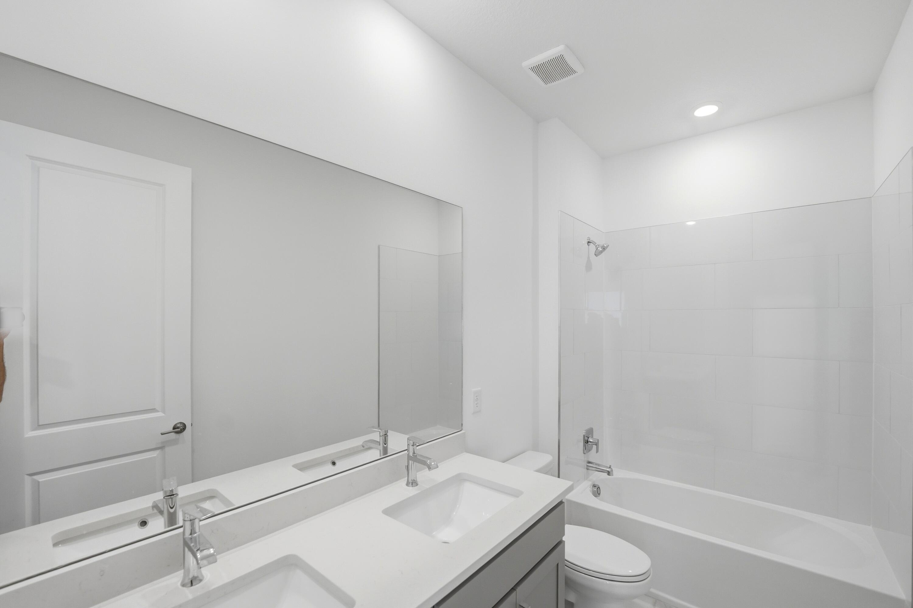 1016 Raleigh Way Property Photo 29