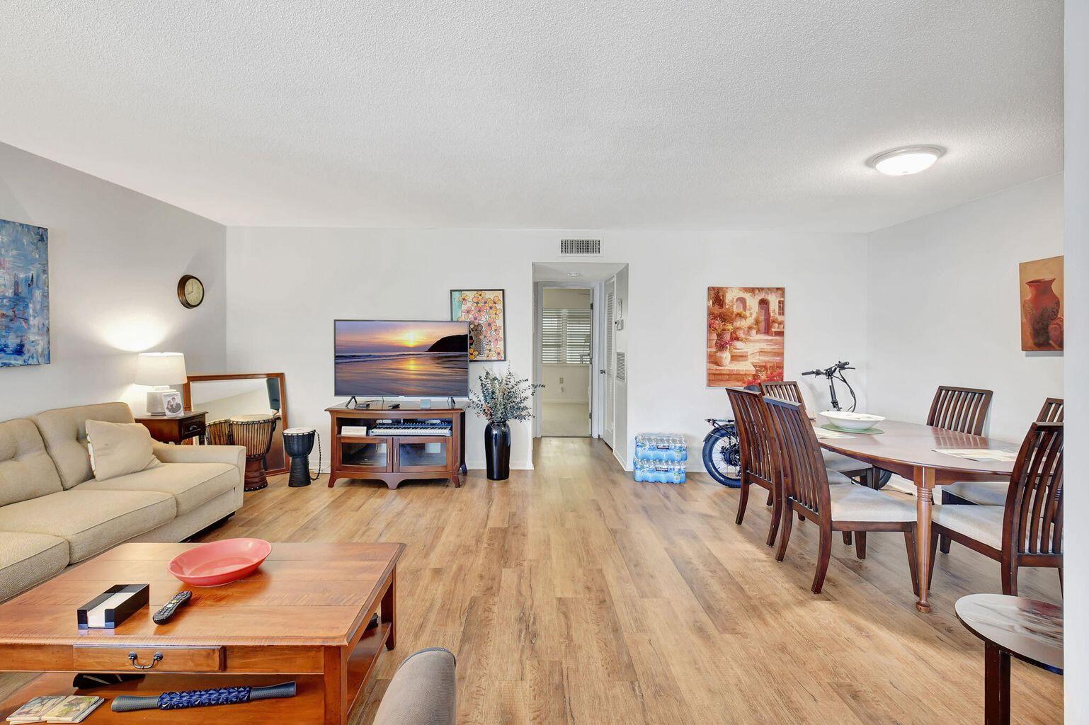 170 High Point Terrace E Apt B Property Photo 3