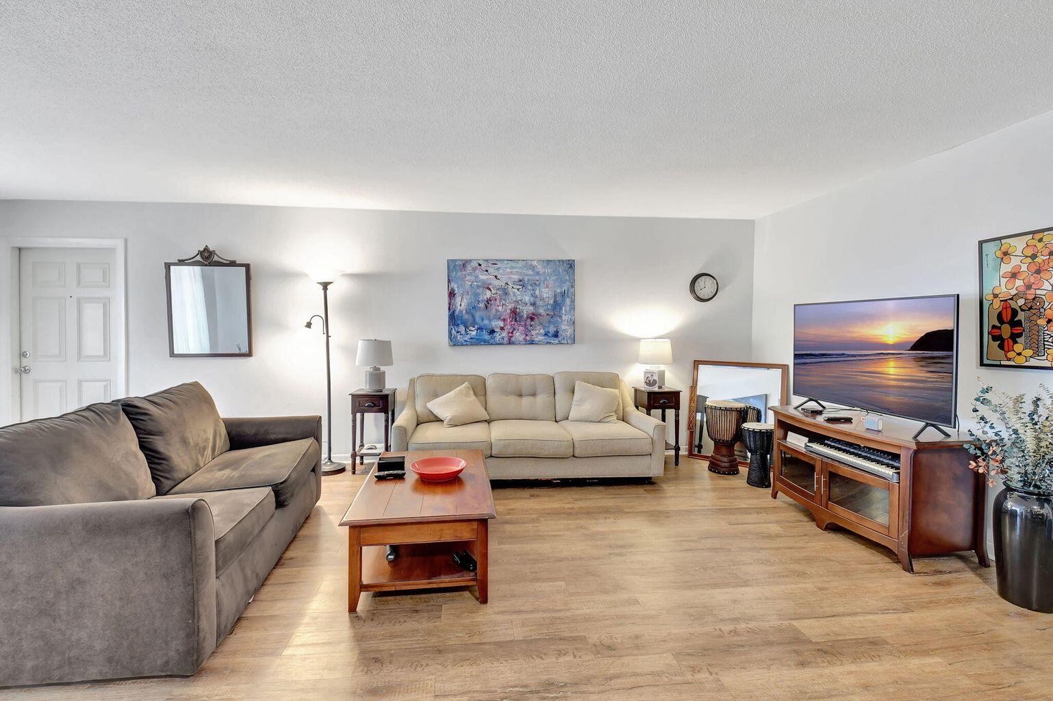 170 High Point Terrace E Apt B Property Photo 4