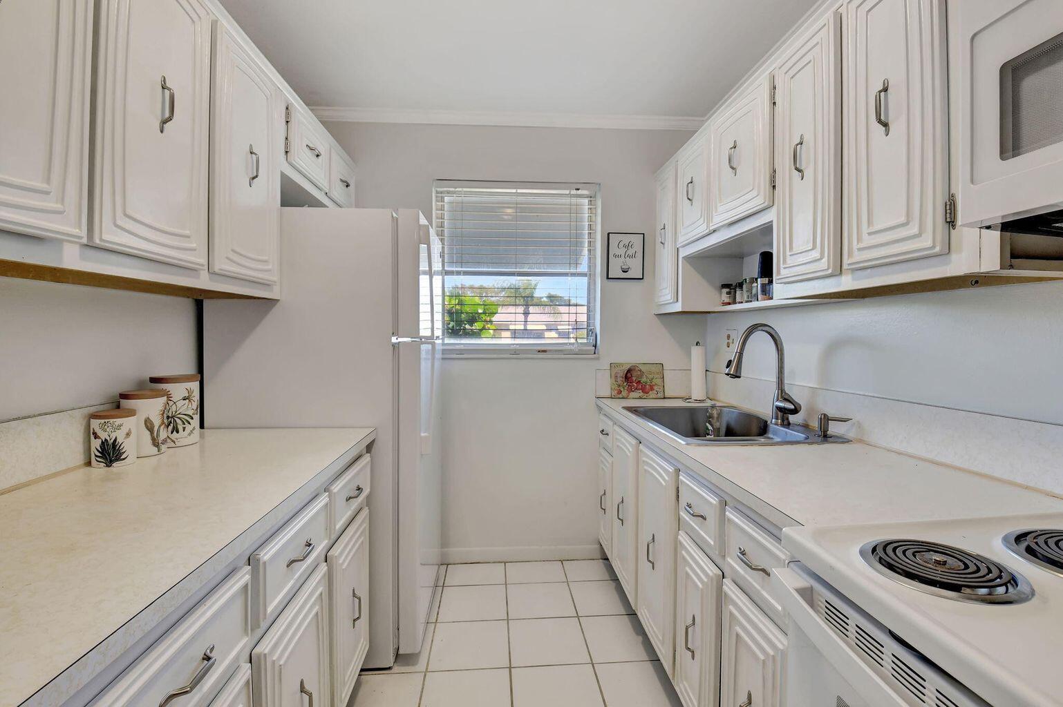 170 High Point Terrace E Apt B Property Photo 7