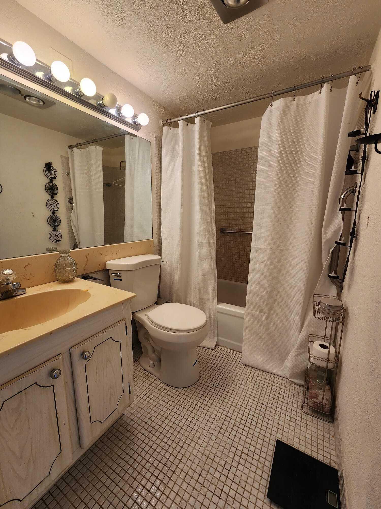 165 Camden G Property Photo 7