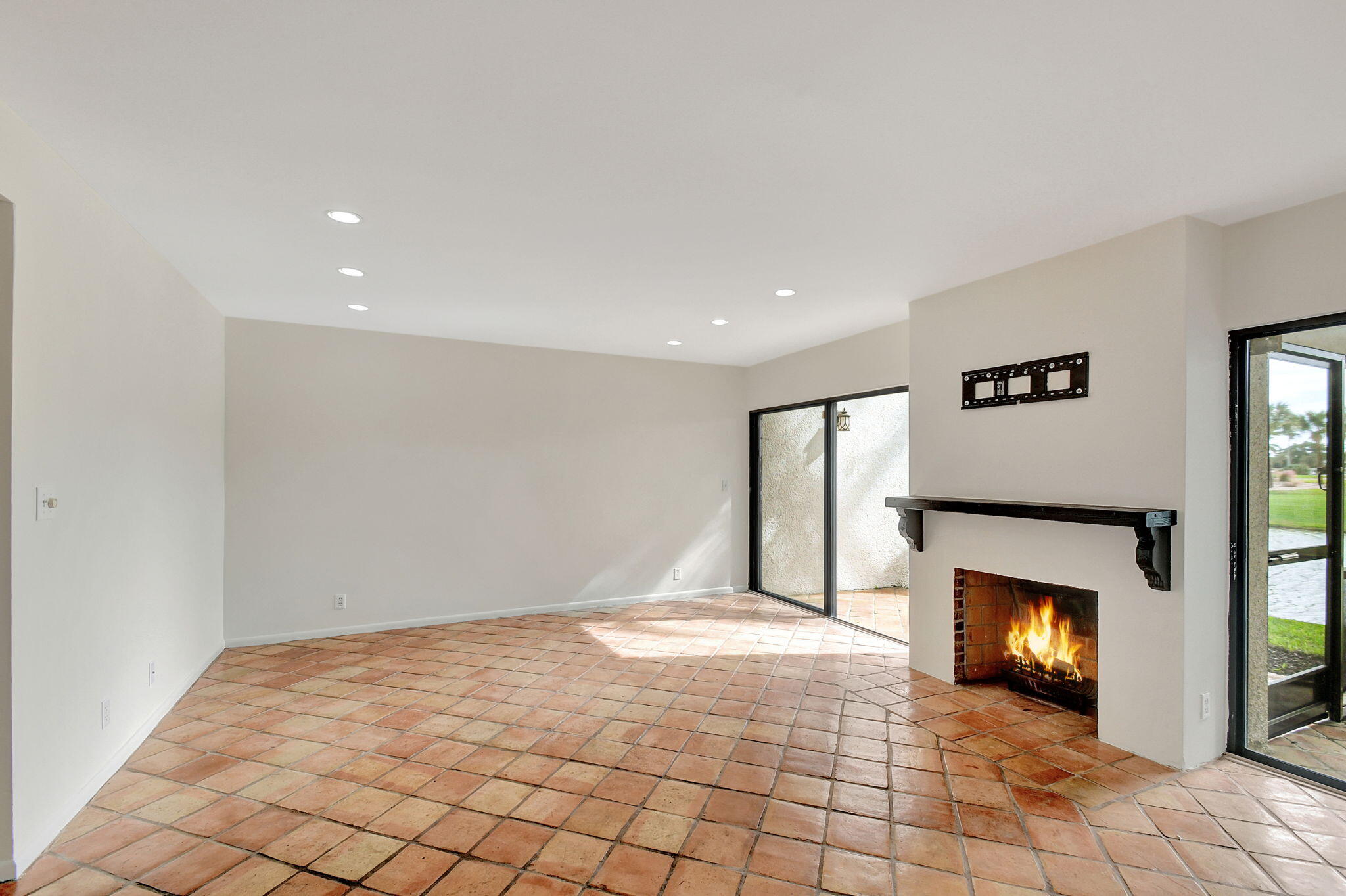 1906 Presidential Way 1-c Property Photo 17