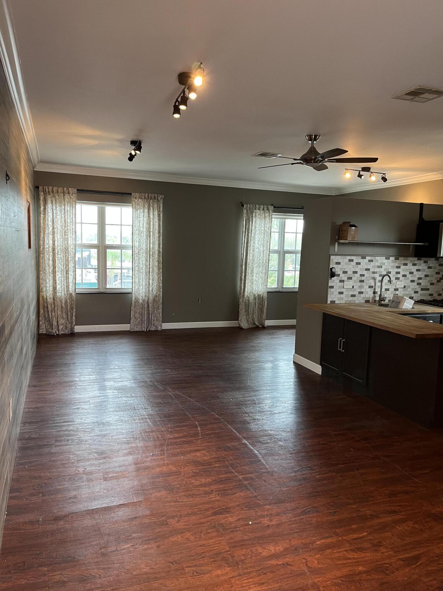 112 Mayfield Road Property Photo 4