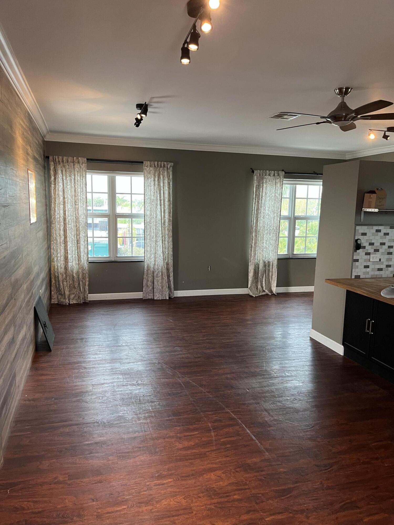 112 Mayfield Road Property Photo 12