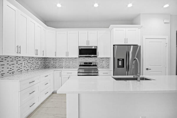 4709 Seagrape Drive Property Photo 5