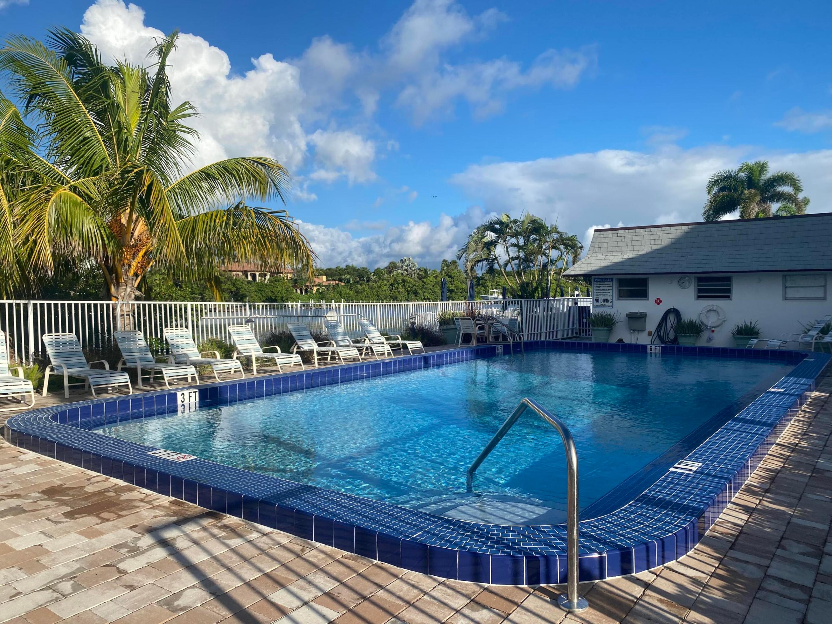 4201 S Ocean Boulevard K3 Property Photo 2