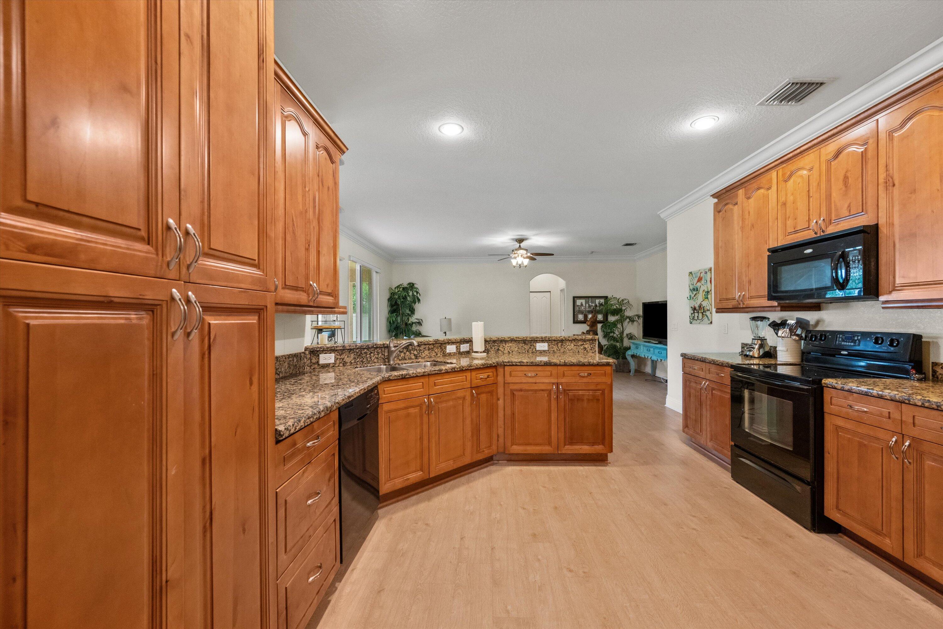 2981 Dovedale Court E Property Photo 6