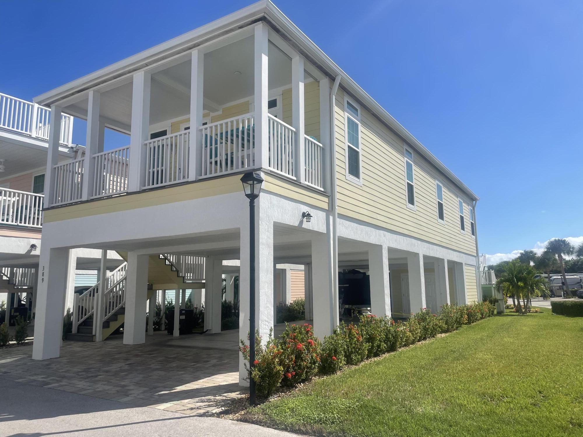 389 NE Sand Dune Way Property Photo 1