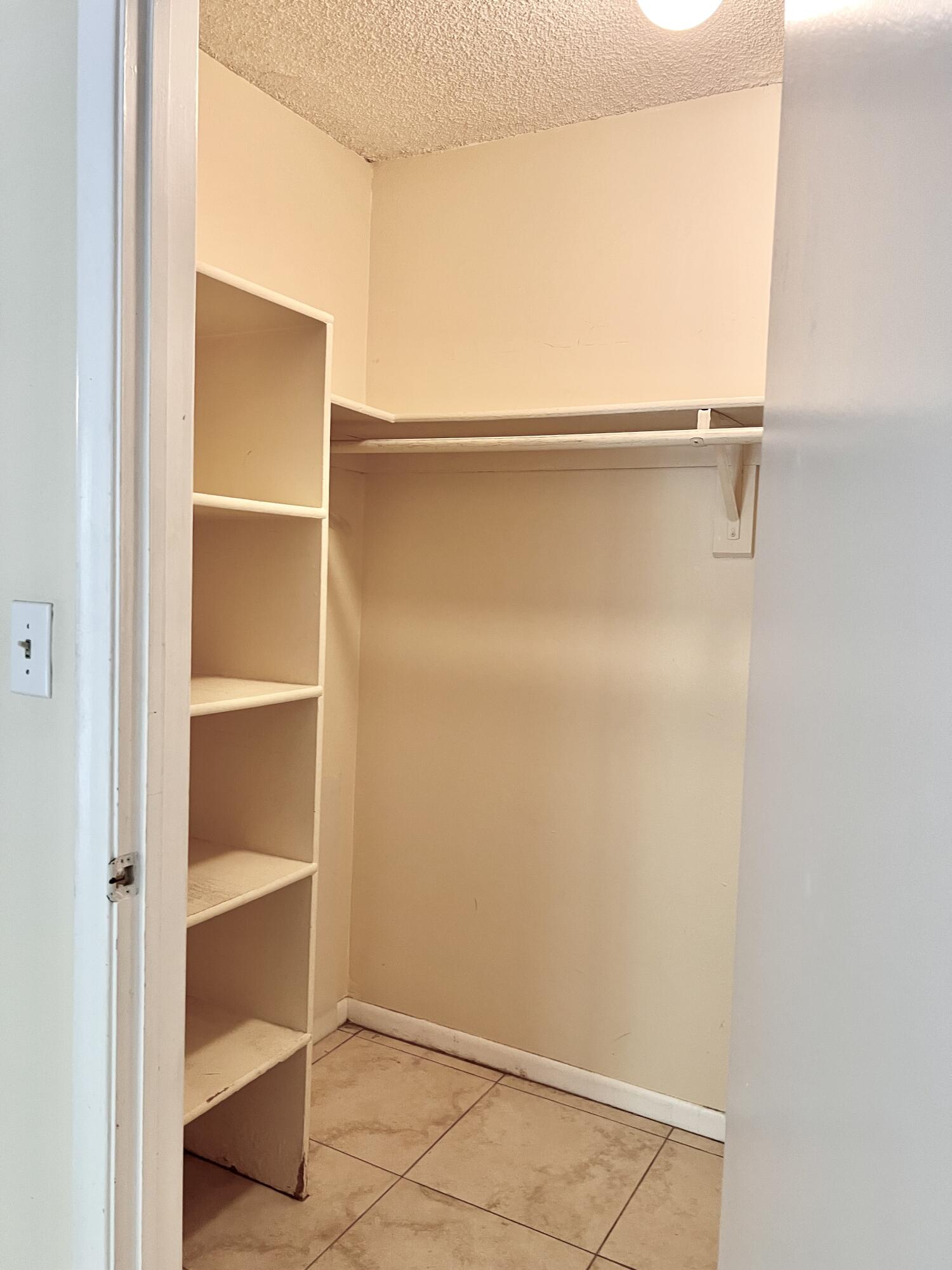2000 N Congress Avenue 206 Property Photo 8