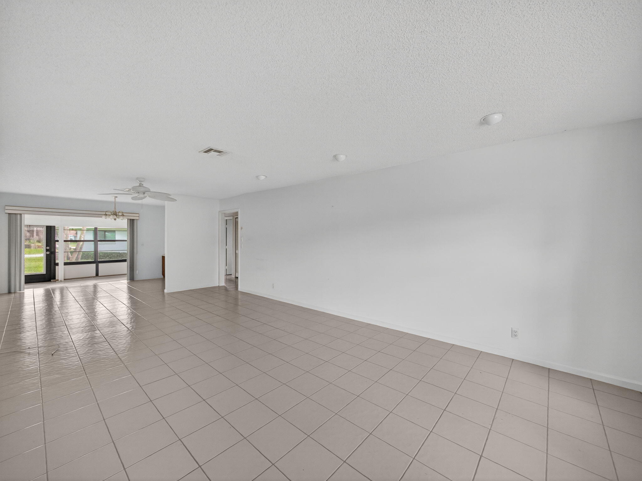 4355 Cedar Tree Place B Property Photo 3