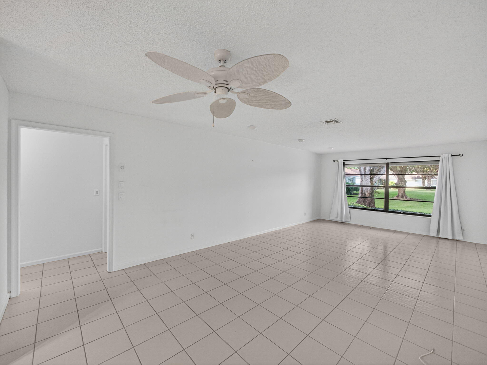 4355 Cedar Tree Place B Property Photo 5