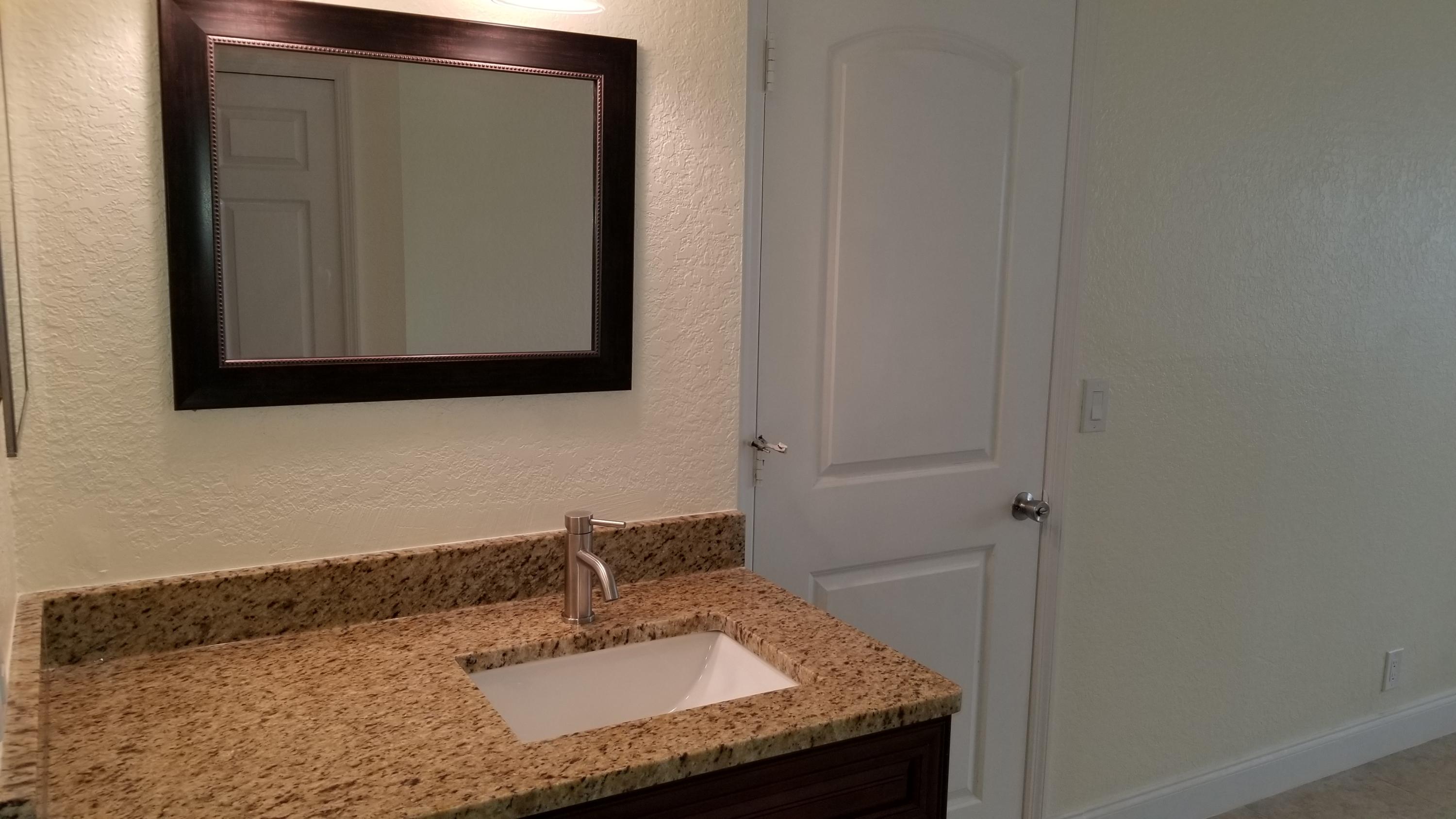 1516 Se Royal Green Circle G-103 Property Photo 13