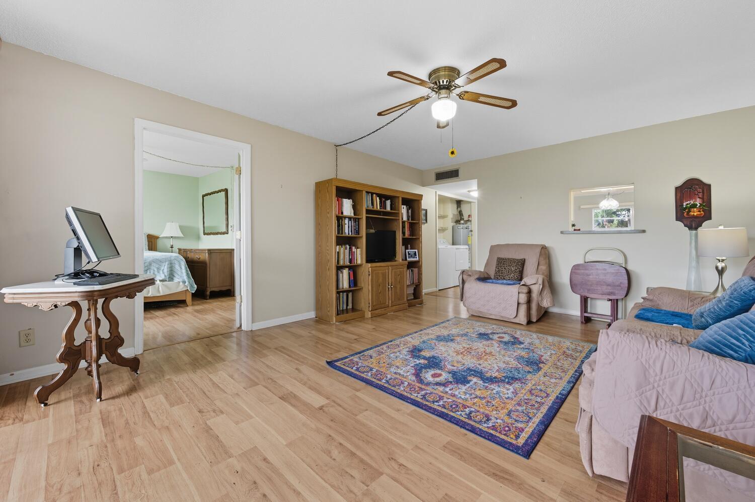 3075 Gardens East Drive 14 Property Photo 16