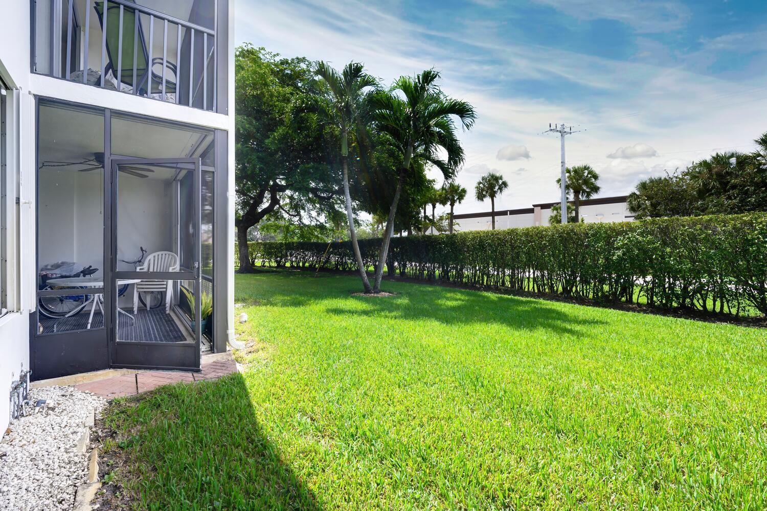 3075 Gardens East Drive 14 Property Photo 23