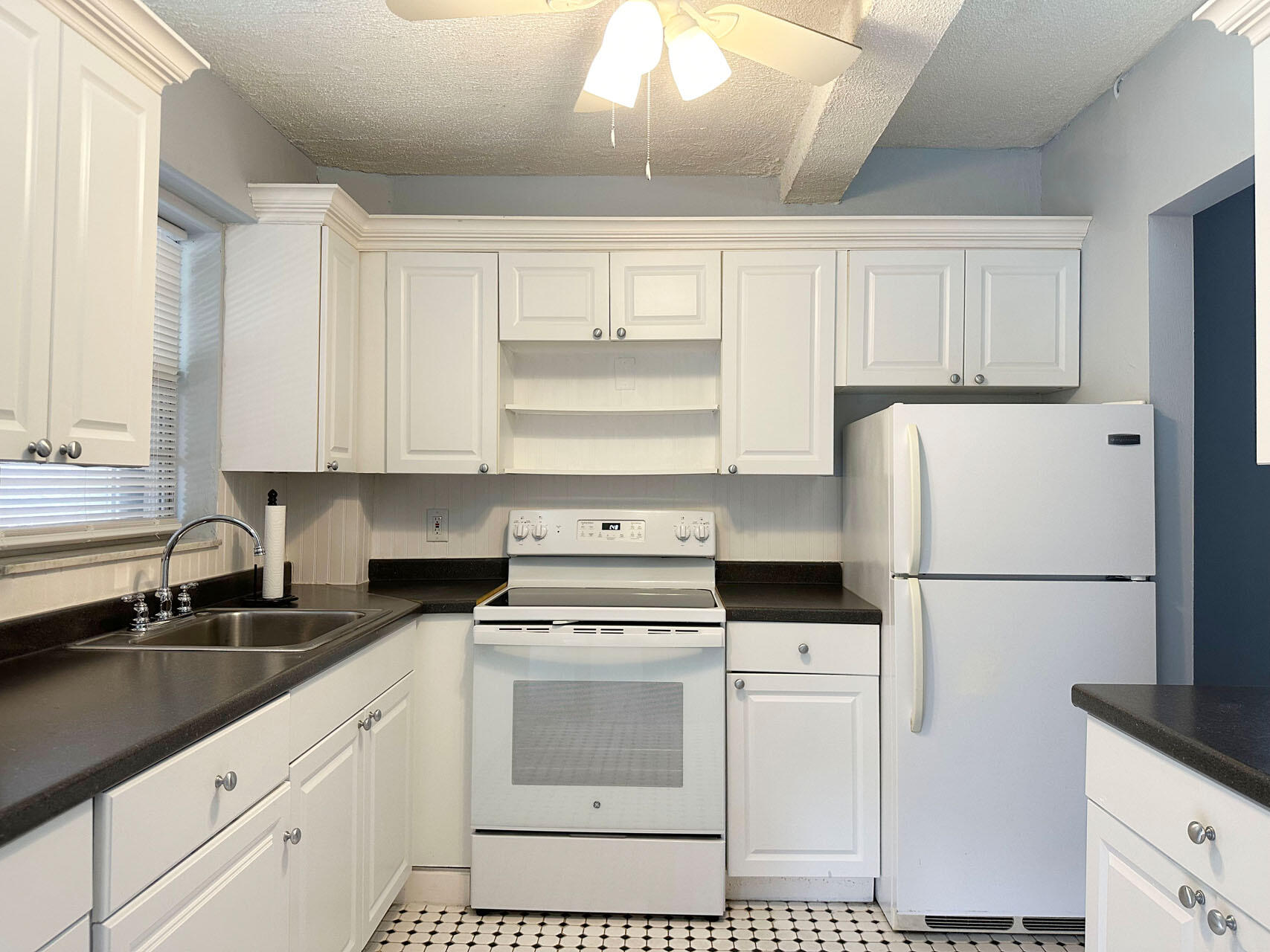 100 Royal Palm Way 2010 Property Photo 11